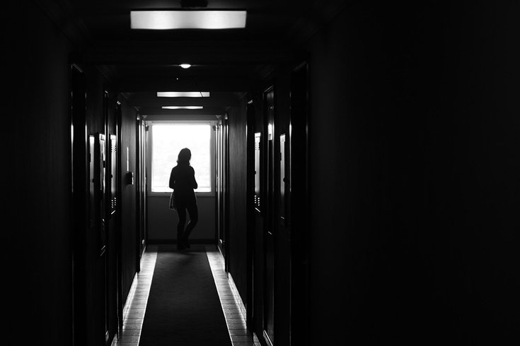 03082019_woman_dark_hallway_pexels