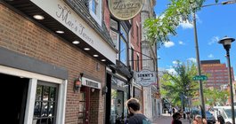 Macs Tavern Closing
